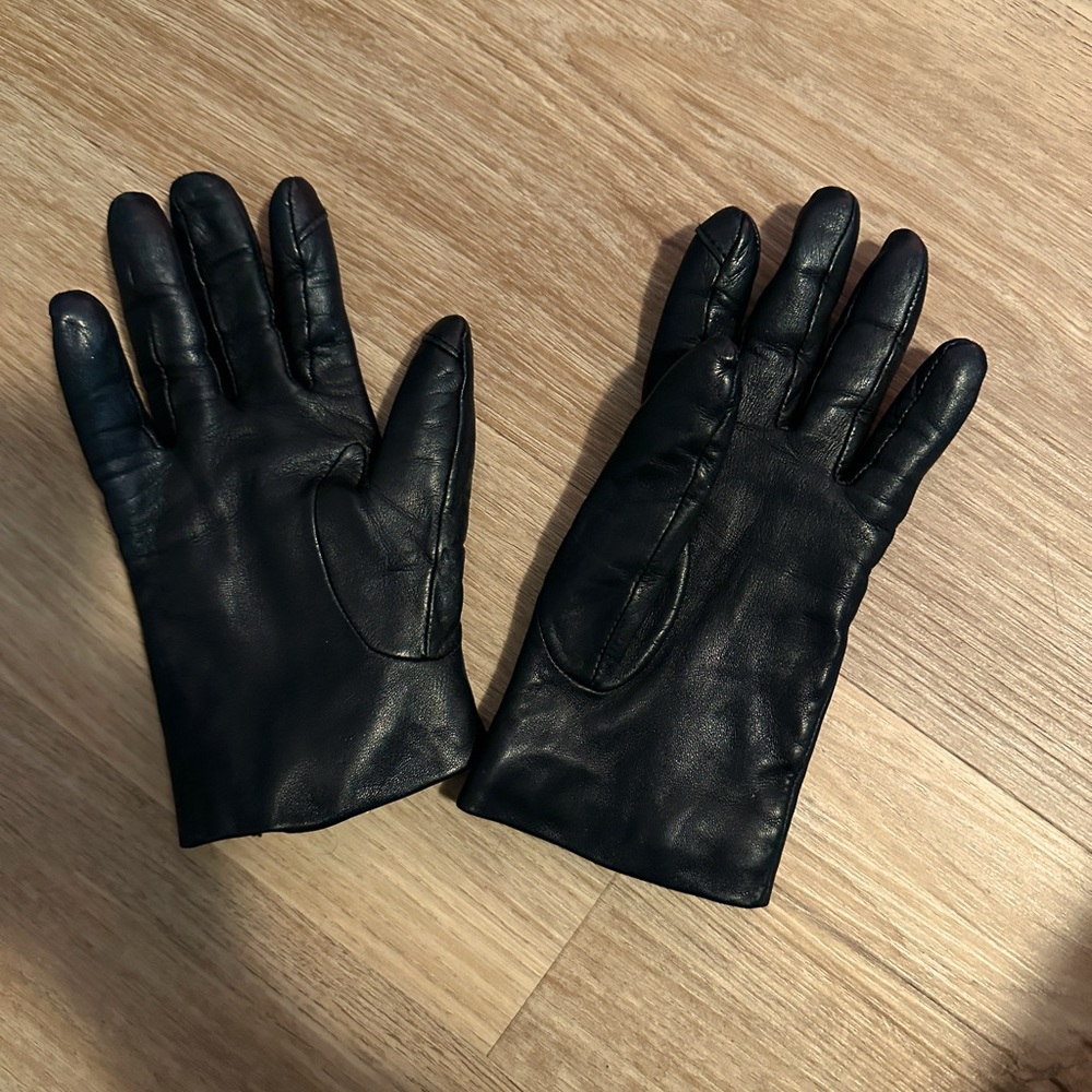 Genuine leather and cashmere gloves